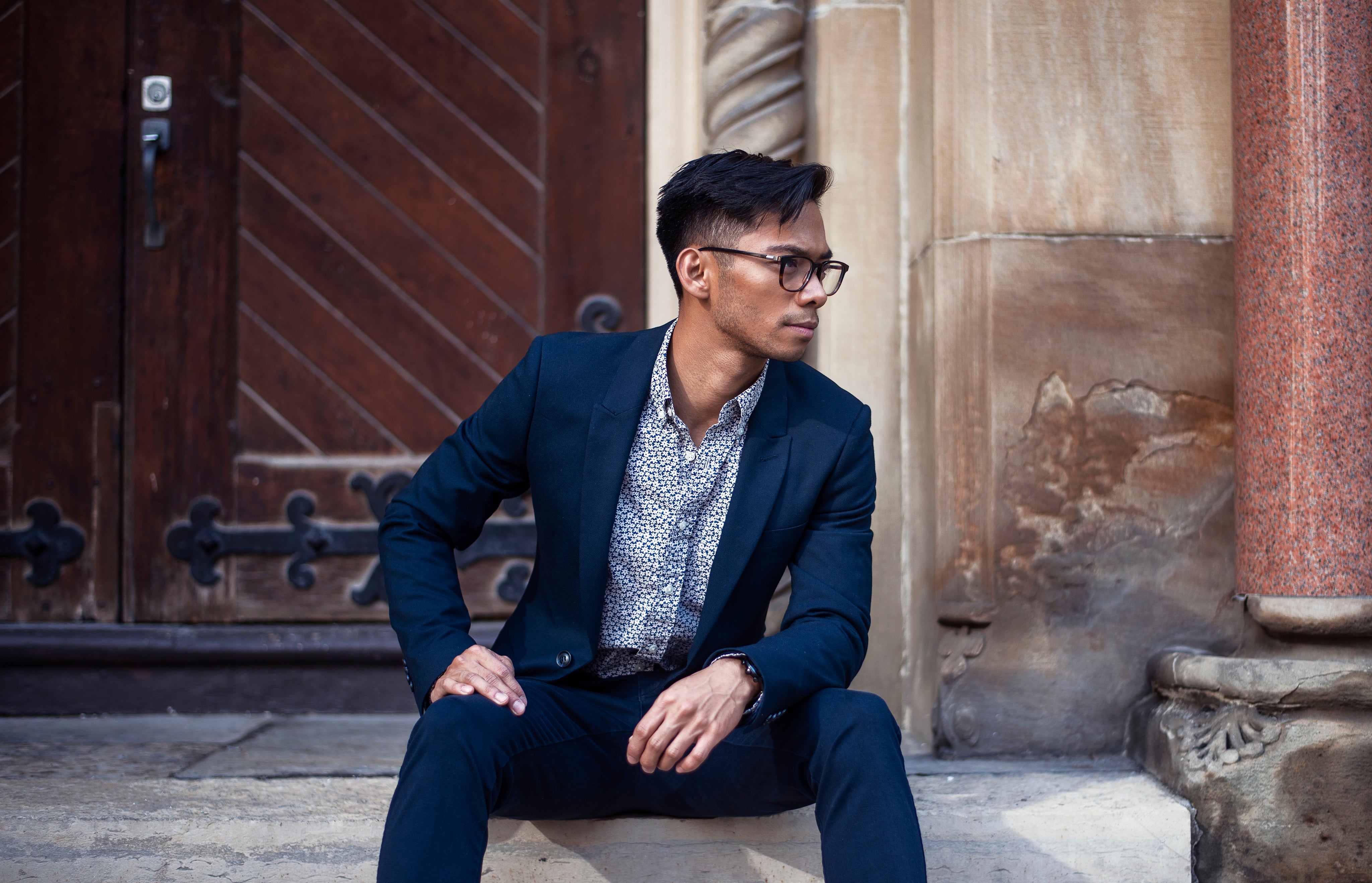 files/modern-man-in-suit-and-glasses.jpg